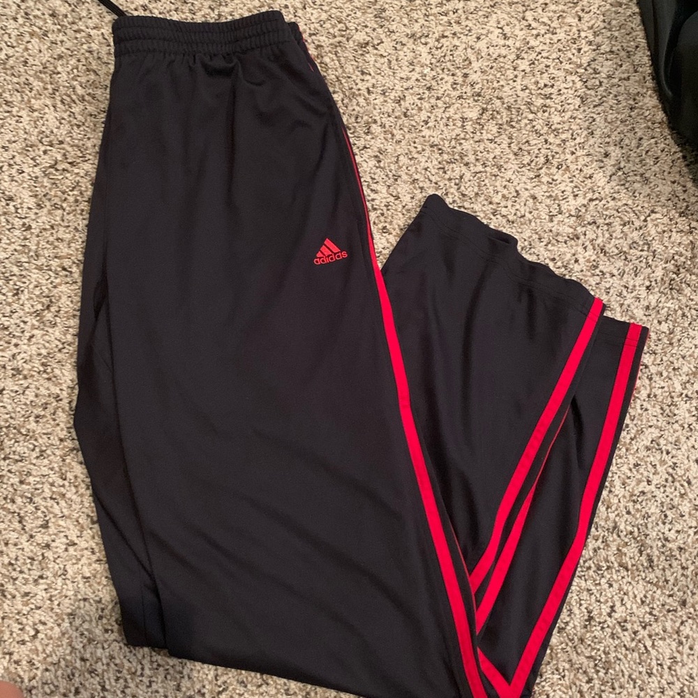 LIKE NEW men’s adidas sweatpants - LARGE